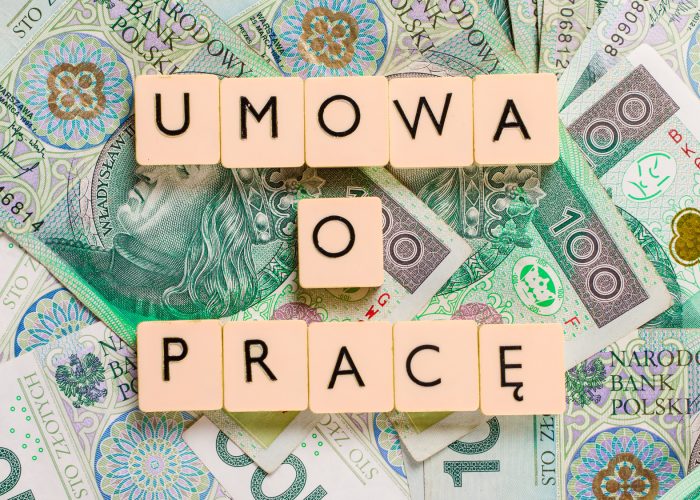zatrudnienie pracownika na umowę o pracę