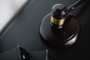 przestępstwo a wykroczenie skarbowe