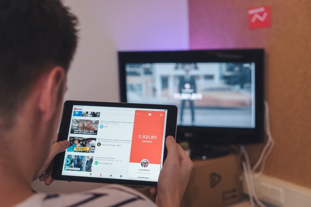 jak prowadzić kanał na youtube