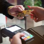 płatność kartą a zwolnienie z kasy fiskalnej zmiany