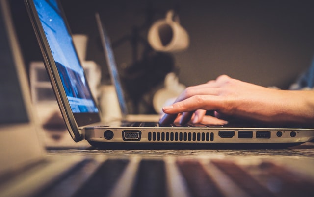sprzedaż towrów za granicę przez internet