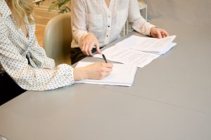 przedłużenie umowy z pracownikiem na L4