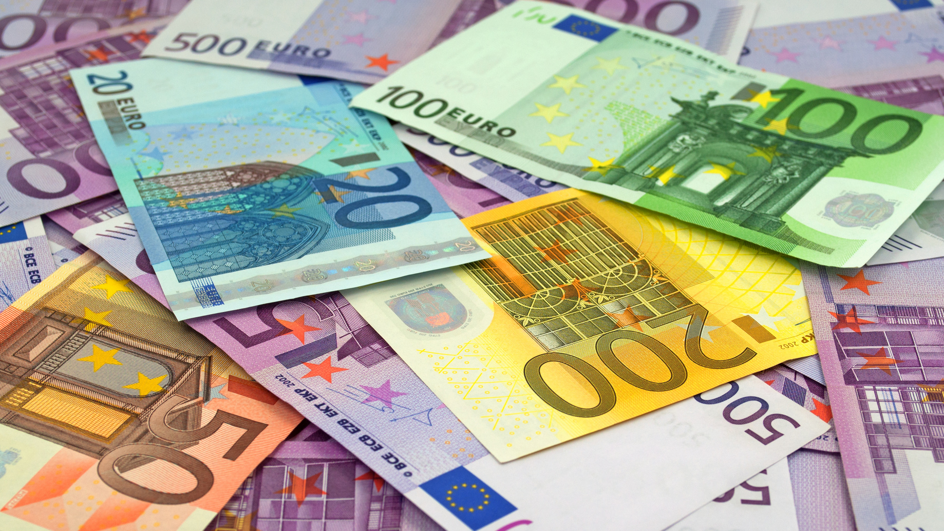 Деньги доллары евро