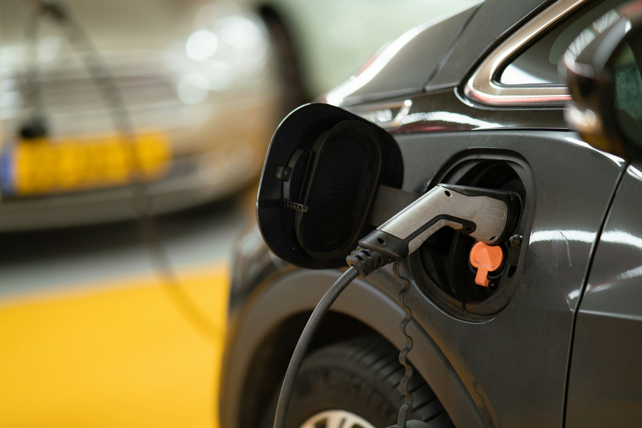 Dopłaty do używanych samochodów elektrycznych – kto skorzysta z dofinansowania?