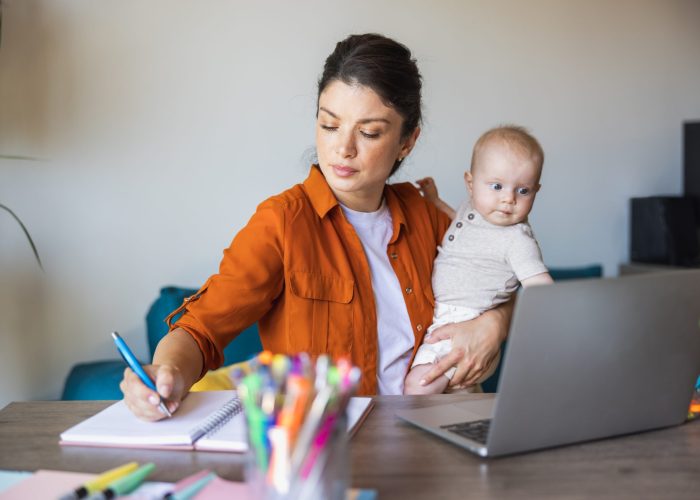 urlop macierzyński na umowie zlecenie lub b2b