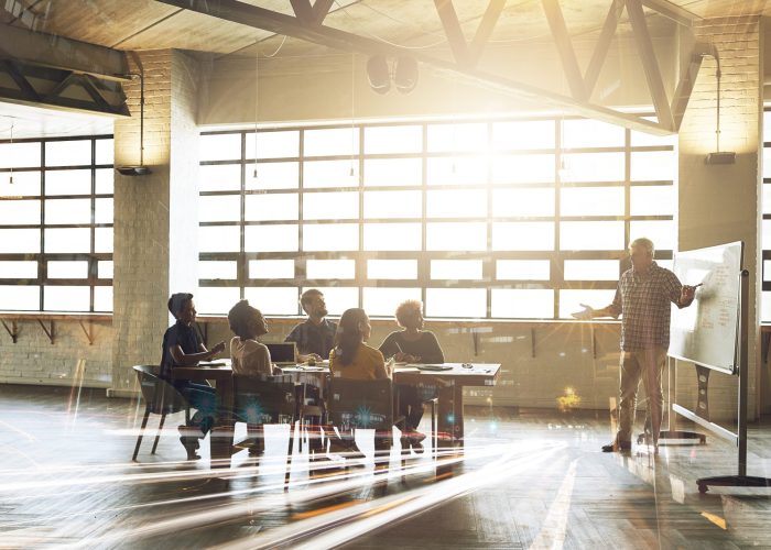 Szkolenie pracowników po godzinach pracy